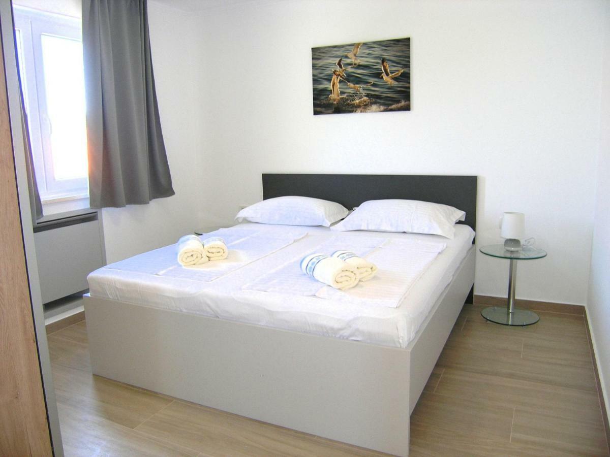Apartmani Krajinovic Krk Town Exteriér fotografie