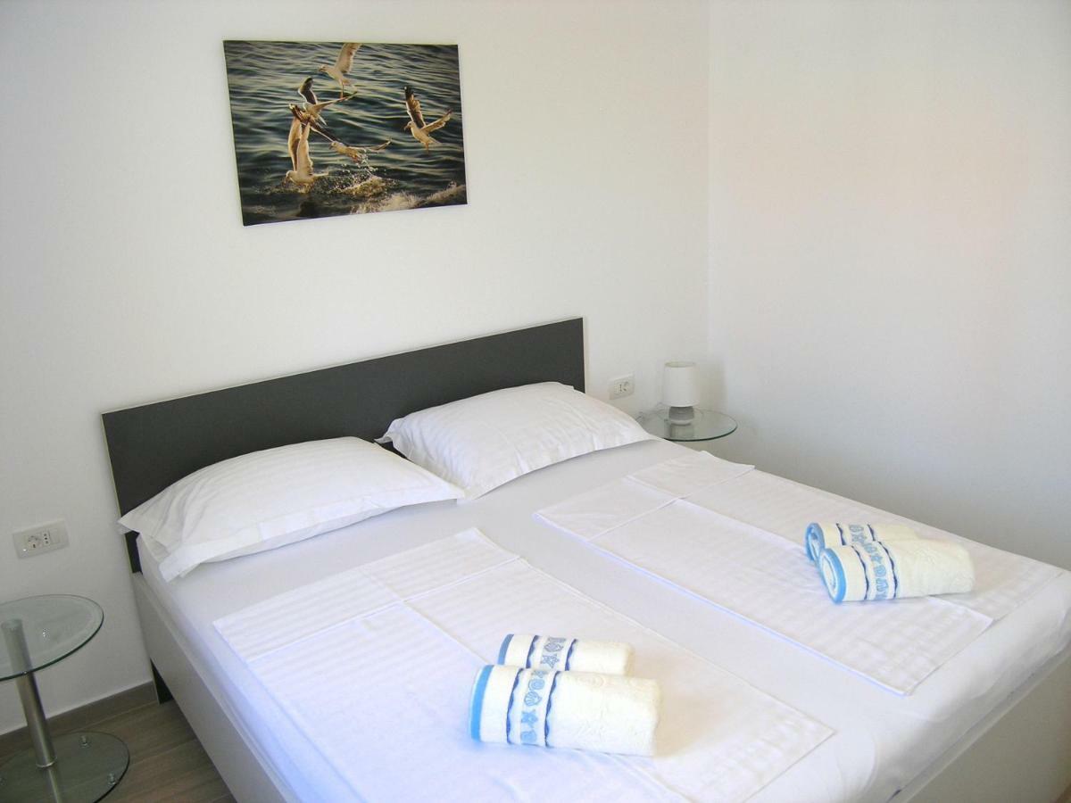 Apartmani Krajinovic Krk Town Exteriér fotografie